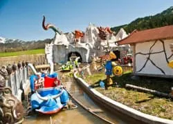 Familienausflug-in-Tirol-Erlebnispark-Familienland Familienausflug-in-Tirol-Erlebnispark-Familienland